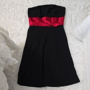 Liz Claiborne Elegant Black Dress with Red Accent